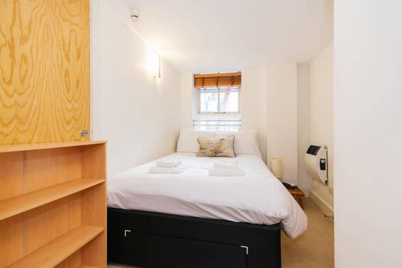 Central 2-Bed, 2-Bath Sanctuary Near Holborn Station, Covent Garden & West End London Kültér fotó